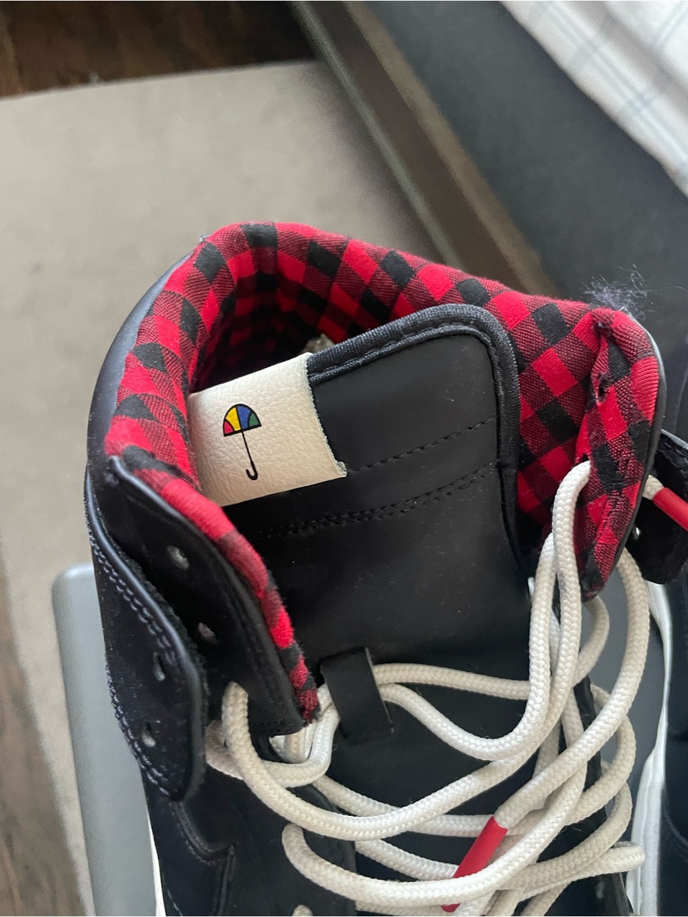 Men's Black High-Top Sneakers with Red Plaid Lining Nike - Picture 4 of 4